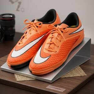 Nike Hypervenom Phelon IC Junior – Size 4Y (Orange/Skull) – Classic Edition